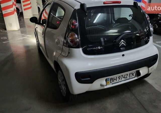 Белый Ситроен С1, объемом двигателя 1 л и пробегом 29 тыс. км за 5300 $, фото 2 на Automoto.ua