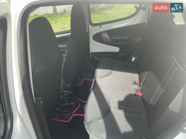 Білий Сітроен С1, об'ємом двигуна 1 л та пробігом 160 тис. км за 5550 $, фото 10 на Automoto.ua