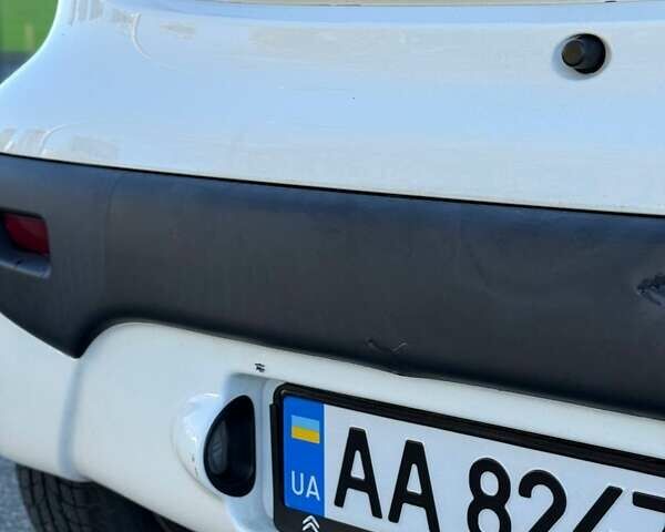 Ситроен С1 2013 в Киеве на Automoto.ua Белый Ситроен С1, объемом двигателя 1 л и пробегом 100 тыс. км за 4100 $, фото 12 на Automoto.ua