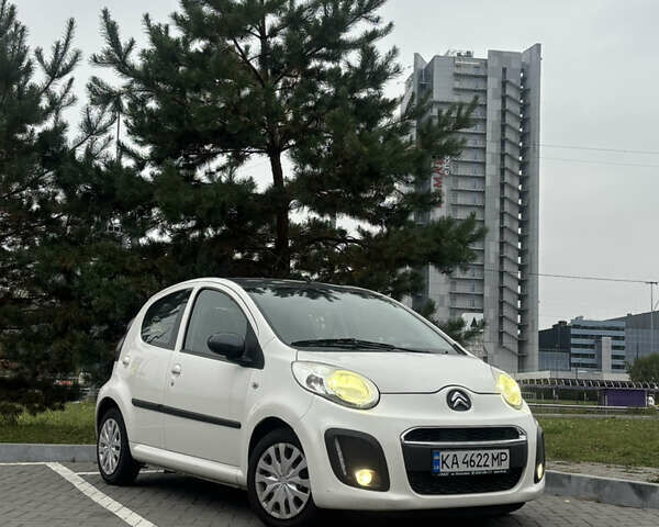 Ситроен С1 2013 в Киеве на Automoto.ua Белый Ситроен С1, объемом двигателя 1 л и пробегом 81 тыс. км за 5900 $, фото 2 на Automoto.ua