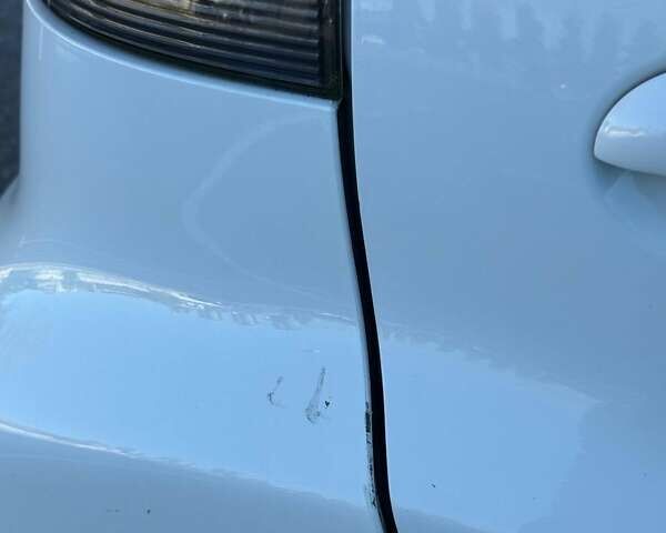 Ситроен С1 2013 в Киеве на Automoto.ua Белый Ситроен С1, объемом двигателя 1 л и пробегом 100 тыс. км за 4100 $, фото 8 на Automoto.ua