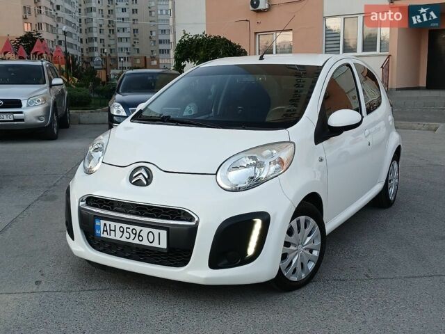 Білий Сітроен С1, об'ємом двигуна 1 л та пробігом 73 тис. км за 6200 $, фото 1 на Automoto.ua