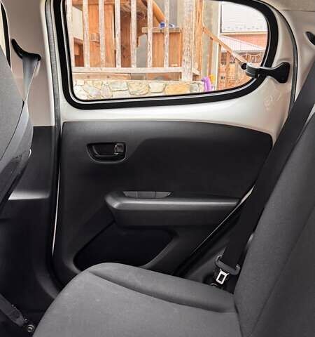 Белый Ситроен С1, объемом двигателя 1 л и пробегом 200 тыс. км за 6800 $, фото 31 на Automoto.ua