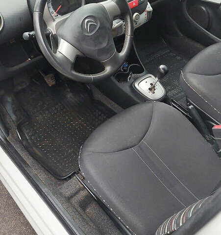 Білий Сітроен С1, об'ємом двигуна 1 л та пробігом 45 тис. км за 5500 $, фото 6 на Automoto.ua