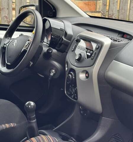 Белый Ситроен С1, объемом двигателя 1 л и пробегом 200 тыс. км за 6800 $, фото 23 на Automoto.ua