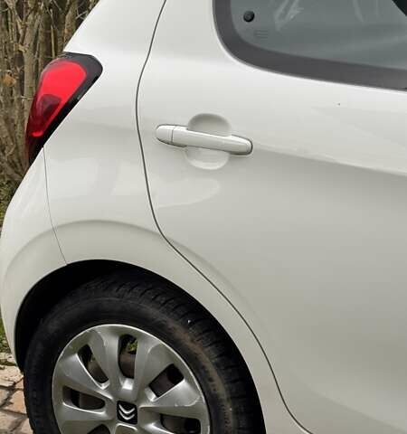 Белый Ситроен С1, объемом двигателя 1 л и пробегом 200 тыс. км за 6800 $, фото 5 на Automoto.ua