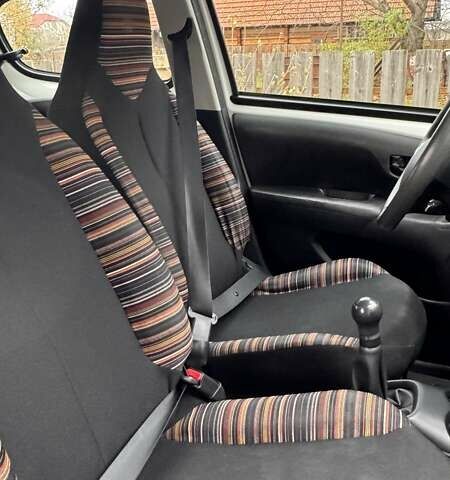 Белый Ситроен С1, объемом двигателя 1 л и пробегом 200 тыс. км за 6800 $, фото 18 на Automoto.ua