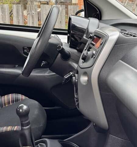 Белый Ситроен С1, объемом двигателя 1 л и пробегом 200 тыс. км за 6800 $, фото 19 на Automoto.ua