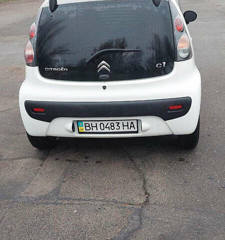 Білий Сітроен С1, об'ємом двигуна 1 л та пробігом 45 тис. км за 5500 $, фото 4 на Automoto.ua