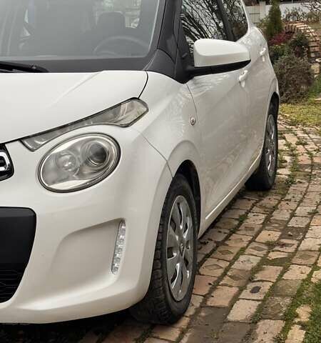 Белый Ситроен С1, объемом двигателя 1 л и пробегом 200 тыс. км за 6800 $, фото 8 на Automoto.ua