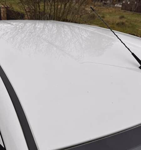 Белый Ситроен С1, объемом двигателя 1 л и пробегом 200 тыс. км за 6800 $, фото 17 на Automoto.ua