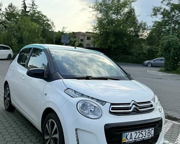 Белый Ситроен С1, объемом двигателя 1 л и пробегом 78 тыс. км за 9500 $, фото 2 на Automoto.ua