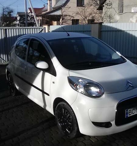 Белый Ситроен С1, объемом двигателя 1 л и пробегом 142 тыс. км за 3900 $, фото 9 на Automoto.ua