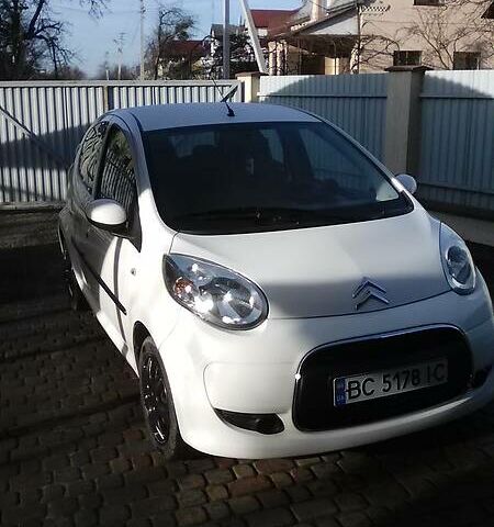 Белый Ситроен С1, объемом двигателя 1 л и пробегом 142 тыс. км за 3900 $, фото 8 на Automoto.ua