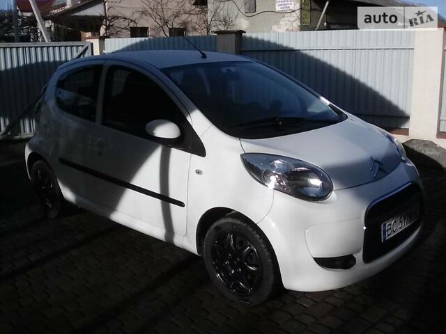Белый Ситроен С1, объемом двигателя 1 л и пробегом 142 тыс. км за 3900 $, фото 6 на Automoto.ua