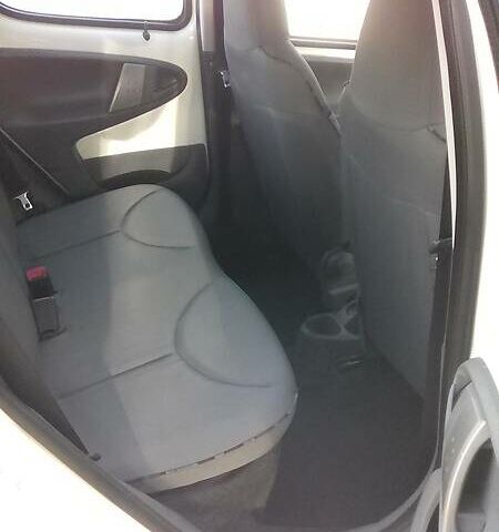 Белый Ситроен С1, объемом двигателя 1 л и пробегом 142 тыс. км за 3900 $, фото 11 на Automoto.ua