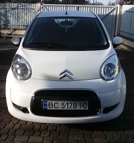 Белый Ситроен С1, объемом двигателя 1 л и пробегом 142 тыс. км за 3900 $, фото 2 на Automoto.ua