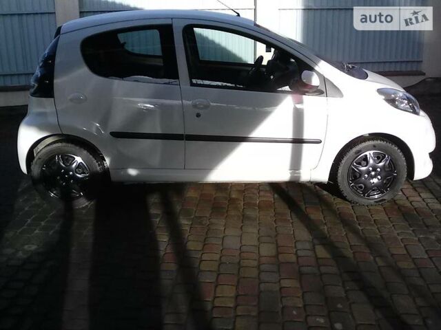 Белый Ситроен С1, объемом двигателя 1 л и пробегом 142 тыс. км за 3900 $, фото 7 на Automoto.ua