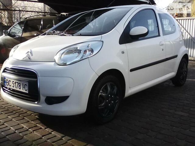 Белый Ситроен С1, объемом двигателя 1 л и пробегом 142 тыс. км за 3900 $, фото 3 на Automoto.ua