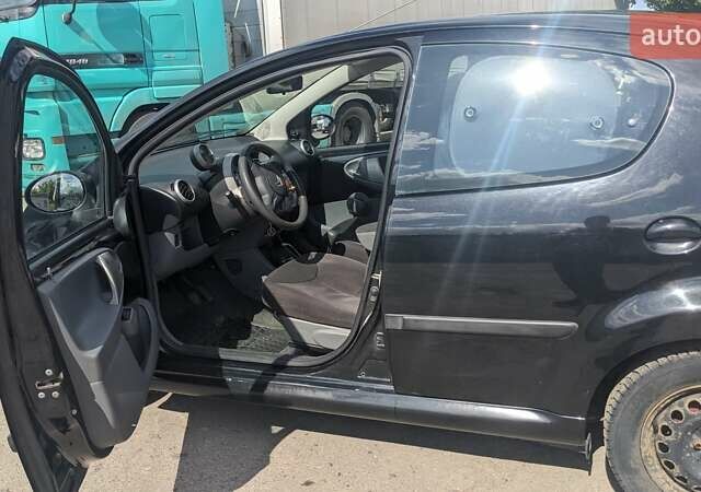 Черный Ситроен С1, объемом двигателя 1 л и пробегом 198 тыс. км за 4700 $, фото 16 на Automoto.ua