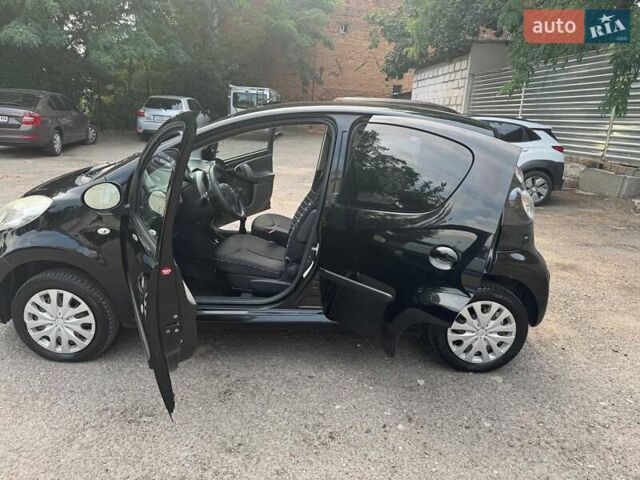 Чорний Сітроен С1, об'ємом двигуна 1 л та пробігом 158 тис. км за 5000 $, фото 1 на Automoto.ua