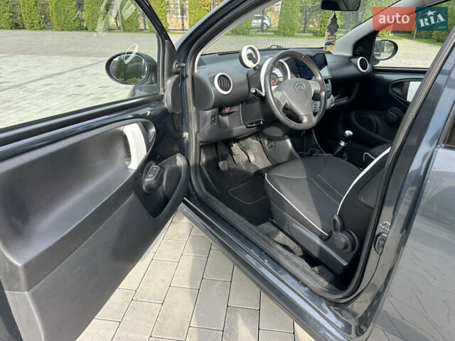 Черный Ситроен С1, объемом двигателя 1 л и пробегом 250 тыс. км за 3900 $, фото 13 на Automoto.ua