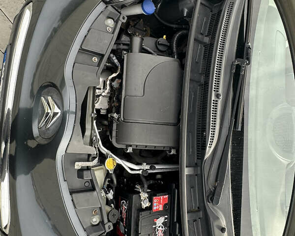 Черный Ситроен С1, объемом двигателя 1 л и пробегом 250 тыс. км за 3900 $, фото 26 на Automoto.ua