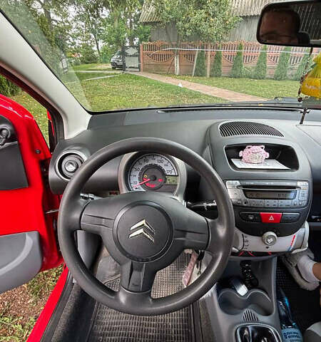 Красный Ситроен С1, объемом двигателя 1 л и пробегом 164 тыс. км за 4150 $, фото 6 на Automoto.ua