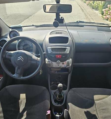 Червоний Сітроен С1, об'ємом двигуна 1 л та пробігом 191 тис. км за 4200 $, фото 4 на Automoto.ua