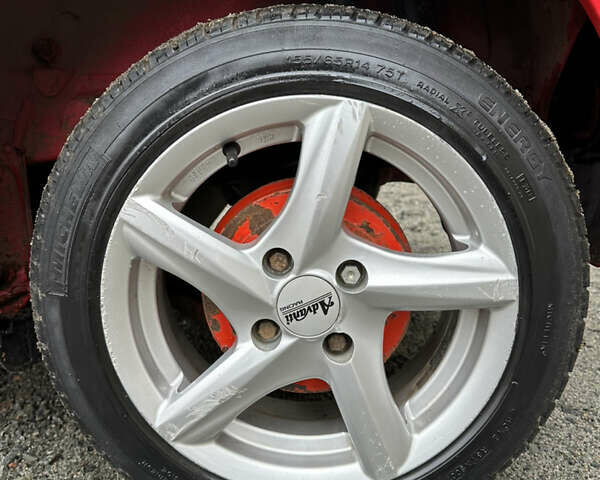 Красный Ситроен С1, объемом двигателя 1 л и пробегом 127 тыс. км за 2950 $, фото 19 на Automoto.ua