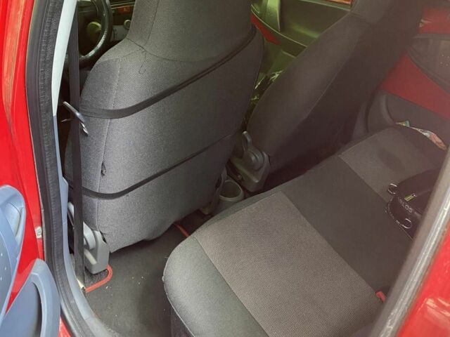 Ситроен С1 2008 в Василькове на Automoto.ua Красный Ситроен С1, объемом двигателя 1 л и пробегом 202 тыс. км за 4000 $, фото 5 на Automoto.ua