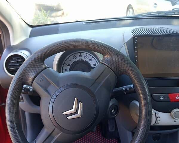 Червоний Сітроен С1, об'ємом двигуна 1 л та пробігом 180 тис. км за 5000 $, фото 4 на Automoto.ua