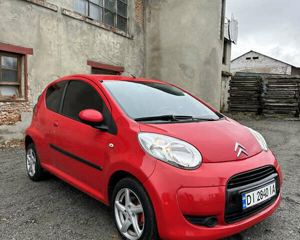 Красный Ситроен С1, объемом двигателя 1 л и пробегом 127 тыс. км за 2950 $, фото 3 на Automoto.ua