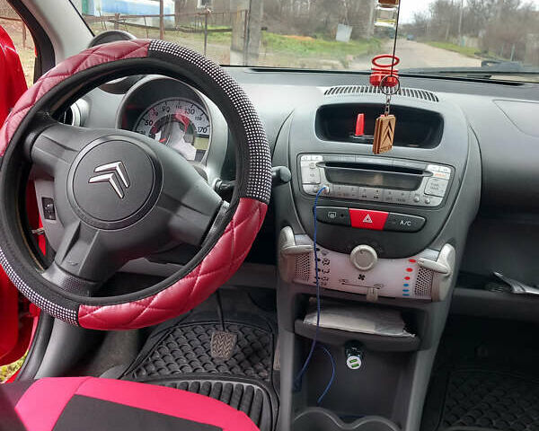 Червоний Сітроен С1, об'ємом двигуна 1 л та пробігом 134 тис. км за 4200 $, фото 4 на Automoto.ua