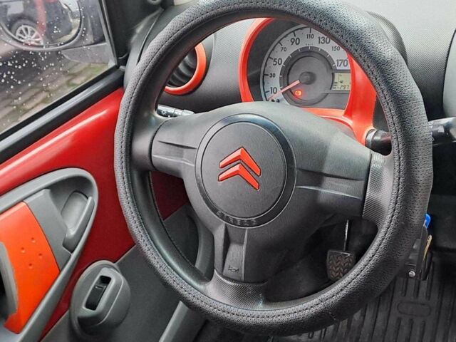 Красный Ситроен С1, объемом двигателя 1 л и пробегом 297 тыс. км за 4790 $, фото 11 на Automoto.ua