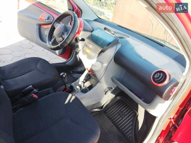 Красный Ситроен С1, объемом двигателя 1 л и пробегом 285 тыс. км за 4200 $, фото 15 на Automoto.ua