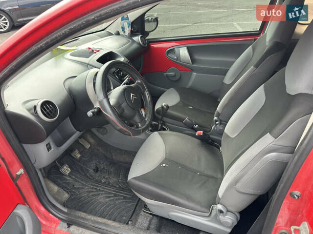 Красный Ситроен С1, объемом двигателя 1 л и пробегом 247 тыс. км за 2500 $, фото 15 на Automoto.ua