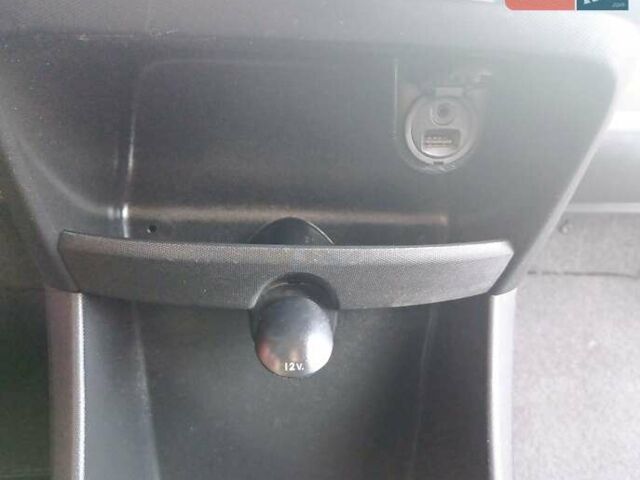 Красный Ситроен С1, объемом двигателя 1 л и пробегом 111 тыс. км за 6350 $, фото 82 на Automoto.ua