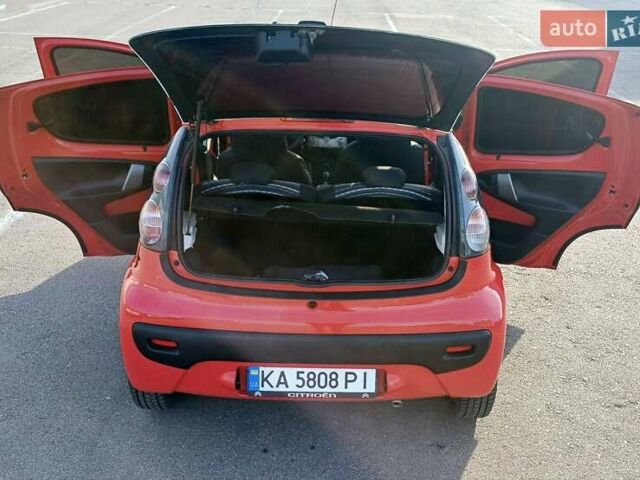 Красный Ситроен С1, объемом двигателя 1 л и пробегом 111 тыс. км за 6350 $, фото 14 на Automoto.ua