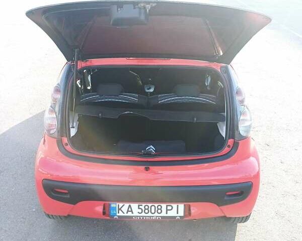 Красный Ситроен С1, объемом двигателя 1 л и пробегом 111 тыс. км за 6350 $, фото 16 на Automoto.ua