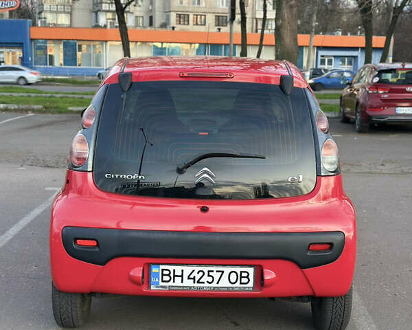 Червоний Сітроен С1, об'ємом двигуна 0.9 л та пробігом 148 тис. км за 5200 $, фото 4 на Automoto.ua