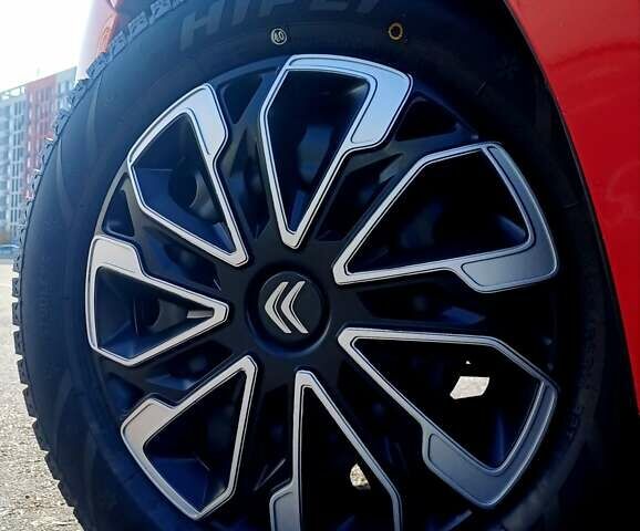 Красный Ситроен С1, объемом двигателя 1 л и пробегом 111 тыс. км за 6350 $, фото 41 на Automoto.ua