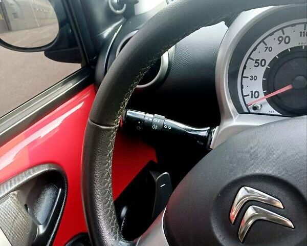 Красный Ситроен С1, объемом двигателя 1 л и пробегом 111 тыс. км за 6350 $, фото 79 на Automoto.ua