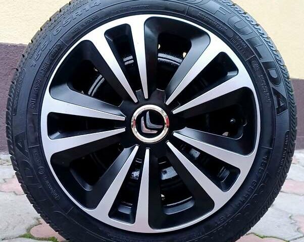 Красный Ситроен С1, объемом двигателя 1 л и пробегом 111 тыс. км за 6350 $, фото 50 на Automoto.ua