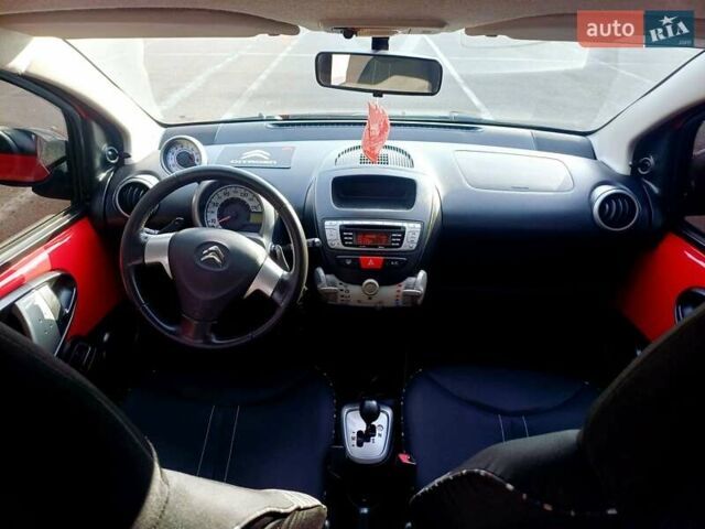 Красный Ситроен С1, объемом двигателя 1 л и пробегом 111 тыс. км за 6350 $, фото 75 на Automoto.ua
