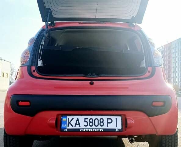Красный Ситроен С1, объемом двигателя 1 л и пробегом 111 тыс. км за 6350 $, фото 15 на Automoto.ua