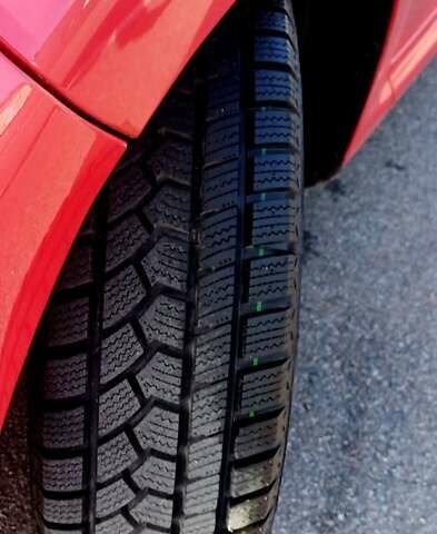 Красный Ситроен С1, объемом двигателя 1 л и пробегом 111 тыс. км за 6350 $, фото 45 на Automoto.ua