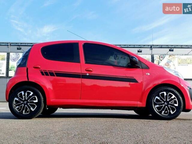 Красный Ситроен С1, объемом двигателя 1 л и пробегом 111 тыс. км за 6350 $, фото 1 на Automoto.ua