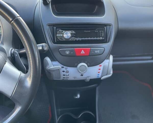 Червоний Сітроен С1, об'ємом двигуна 1 л та пробігом 128 тис. км за 6000 $, фото 9 на Automoto.ua