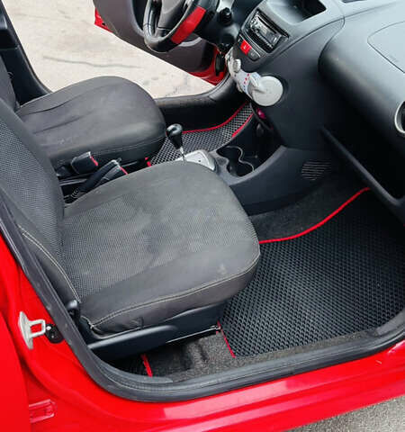 Червоний Сітроен С1, об'ємом двигуна 1 л та пробігом 109 тис. км за 6350 $, фото 12 на Automoto.ua